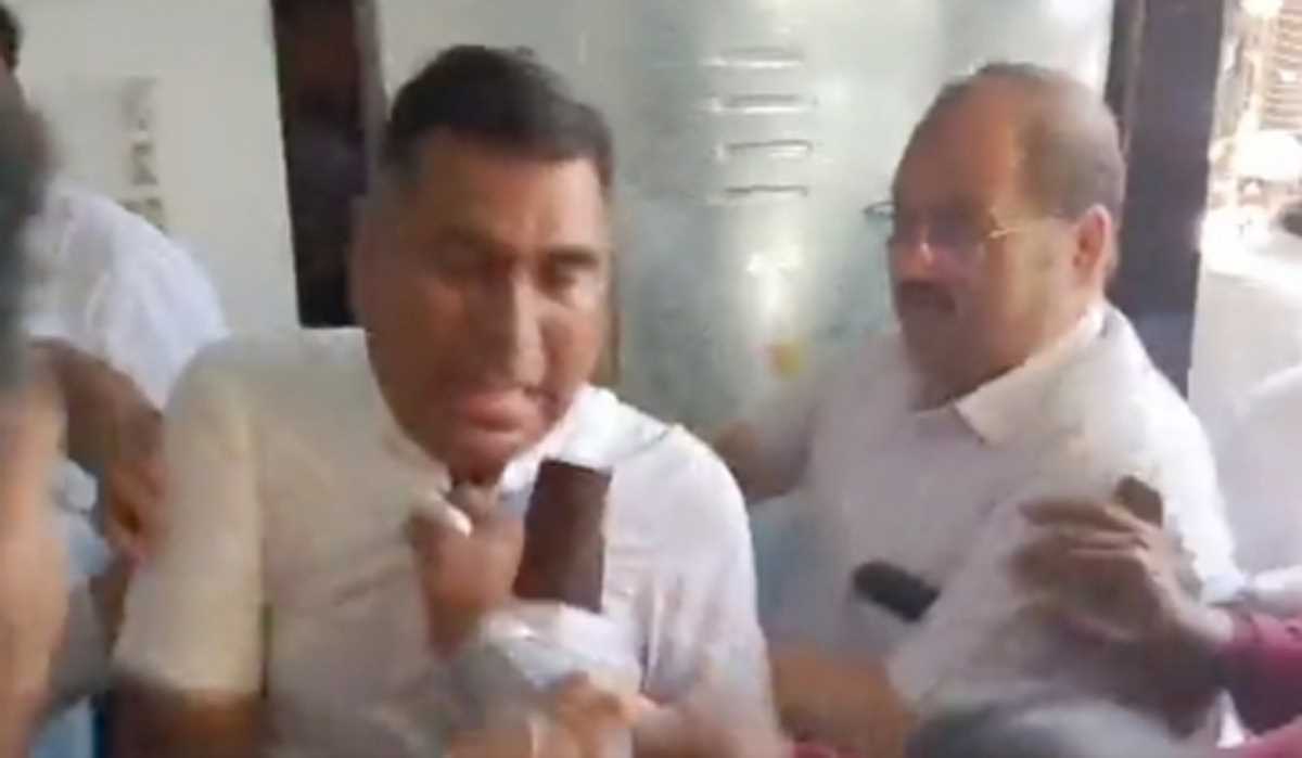 अजमेर में गहलोत और पायलट समर्थकों के बीच लात-घूंसे चले